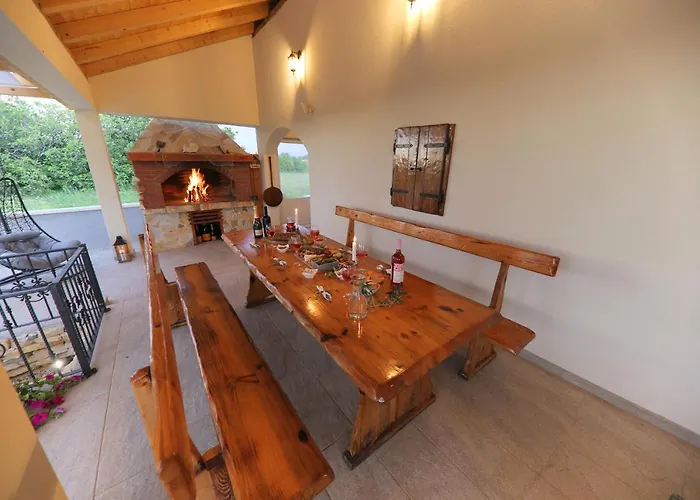 Gode -secluded House With Heated Pool Near The * Nin