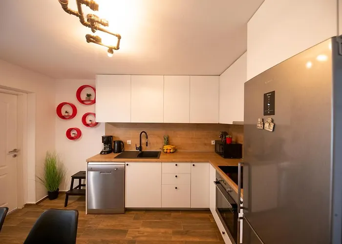 Gode -secluded House With Heated Pool Near The Villa Nin