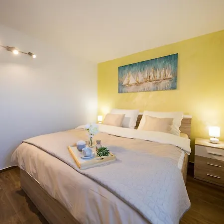 Gode -secluded House With Heated Pool Near The Vila