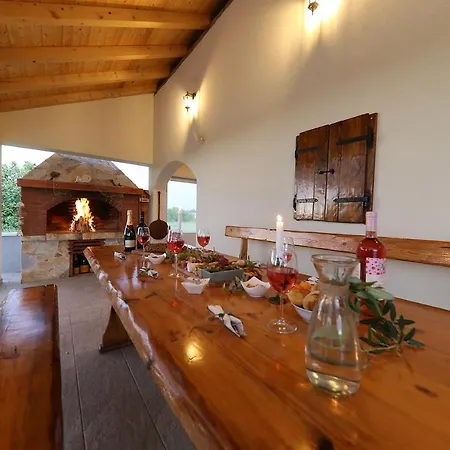 Gode -secluded House With Heated Pool Near The *
