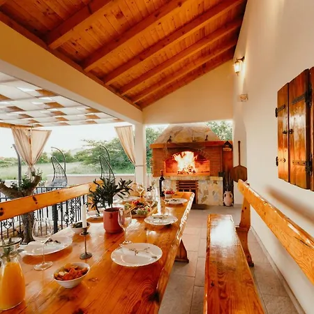 Gode -secluded House With Heated Pool Near The *