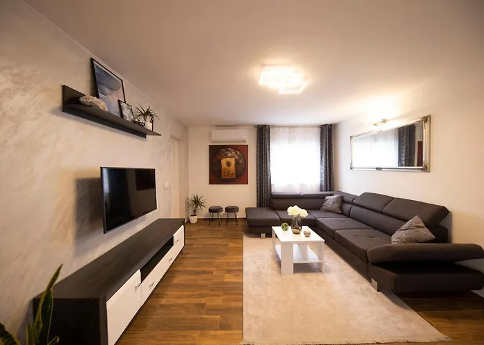 Gode -secluded House With Heated Pool Near The * Nin