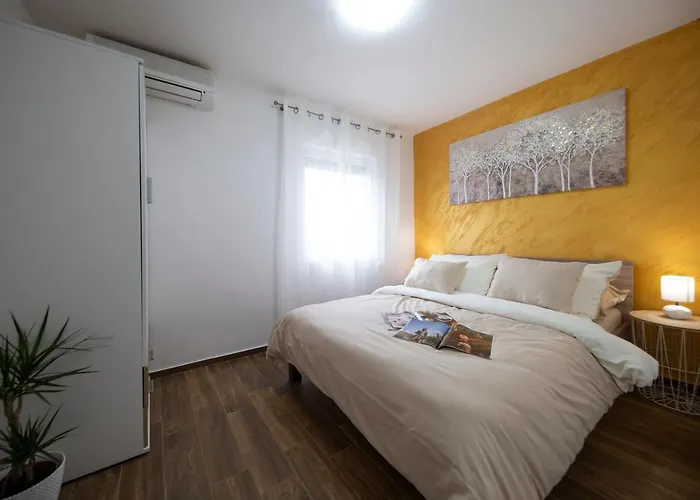 Gode -secluded House With Heated Pool Near The *