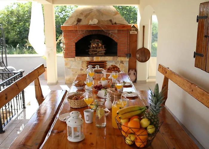 Βίλα Gode -secluded House With Heated Pool Near The Nin
