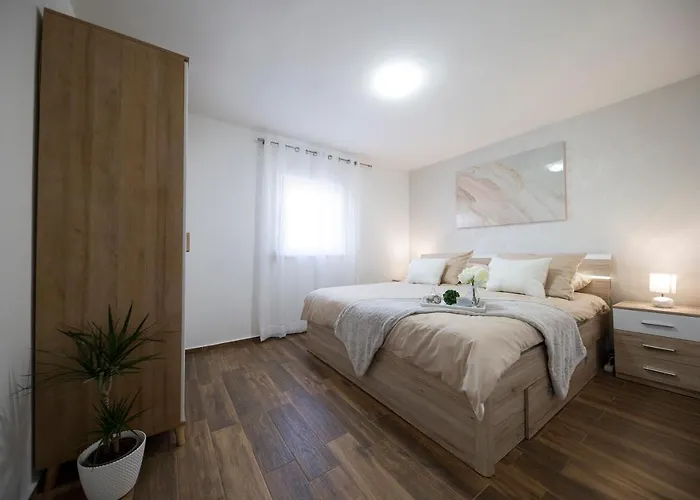 Gode -secluded House With Heated Pool Near The Villa *