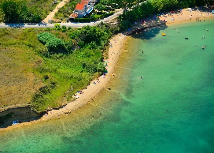 Villa Gode -secluded House With Heated Pool Near The