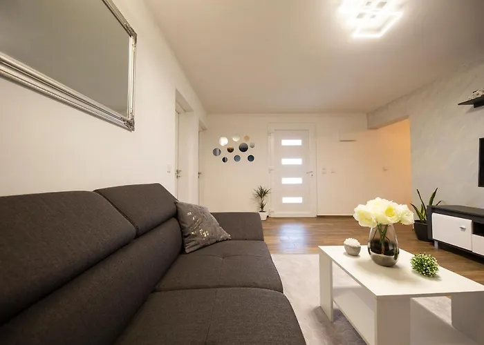 Βίλα Gode -secluded House With Heated Pool Near The