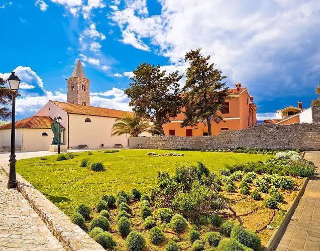 Gode -secluded House With Heated Pool Near The * Nin