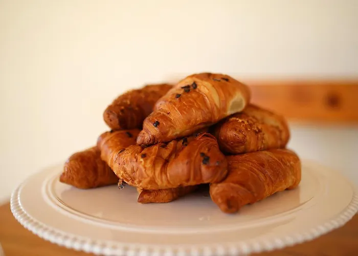 Gode -secluded House With Heated Pool Near The Nin