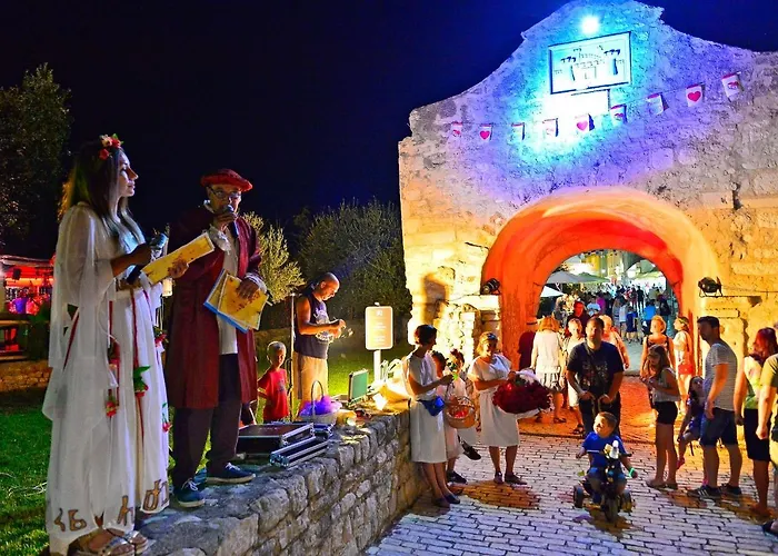 Villa Gode -secluded House With Heated Pool Near The