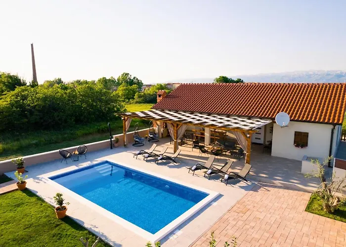 Gode -secluded House With Heated Pool Near The * Nin