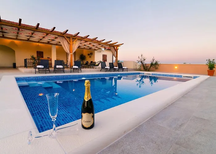 Villa Gode -secluded House With Heated Pool Near The Nin