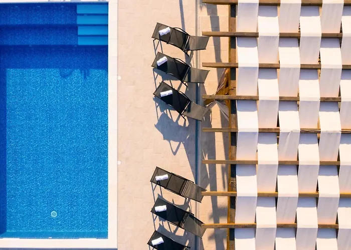 Gode -secluded House With Heated Pool Near The * Nin